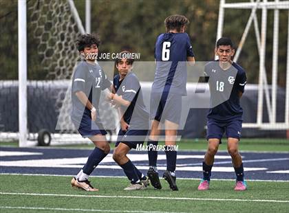 Thumbnail 3 in Lee @ Central Catholic photogallery.