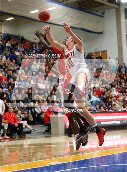 Thumbnail 2 in Judge Memorial vs. Manti (UHSAA 3A Semifinal) photogallery.