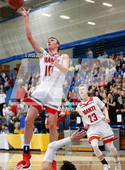 Thumbnail 3 in Judge Memorial vs. Manti (UHSAA 3A Semifinal) photogallery.