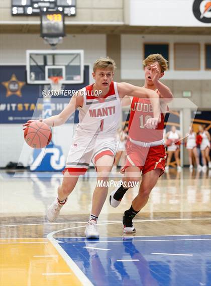 Thumbnail 1 in Judge Memorial vs. Manti (UHSAA 3A Semifinal) photogallery.