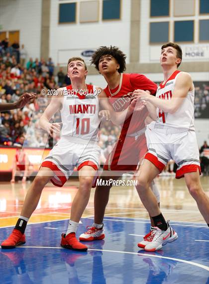 Thumbnail 3 in Judge Memorial vs. Manti (UHSAA 3A Semifinal) photogallery.