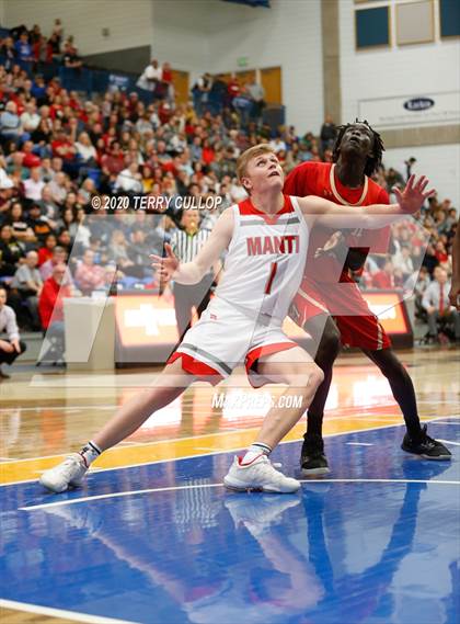 Thumbnail 2 in Judge Memorial vs. Manti (UHSAA 3A Semifinal) photogallery.