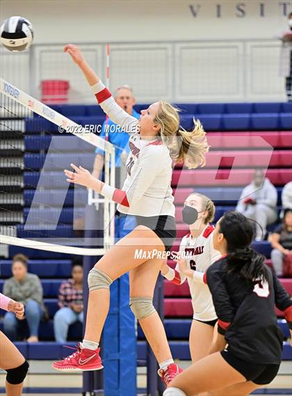 Thumbnail 2 in Canyon Hills vs Montgomery (CIFSDS D3 1st Round) photogallery.