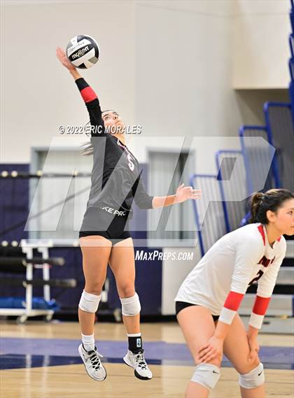 Thumbnail 3 in Canyon Hills vs Montgomery (CIFSDS D3 1st Round) photogallery.