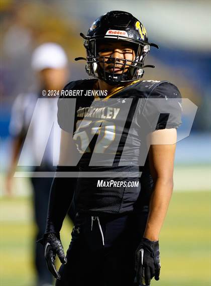 Thumbnail 1 in Kalani vs McKinley photogallery.