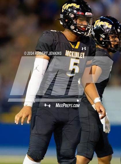 Thumbnail 1 in Kalani vs McKinley photogallery.