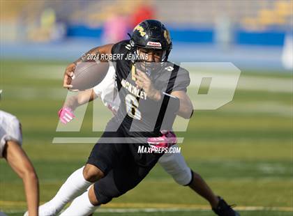 Thumbnail 2 in Kalani vs McKinley photogallery.