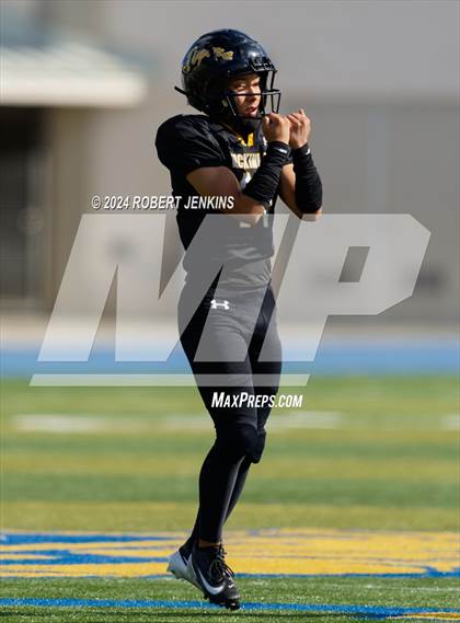 Thumbnail 3 in Kalani vs McKinley photogallery.