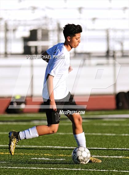 Thumbnail 1 in Panorama vs. Sunny Hills (CIF SoCal Regional D3 First Round) photogallery.