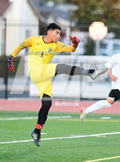Thumbnail 1 in Panorama vs. Sunny Hills (CIF SoCal Regional D3 First Round) photogallery.