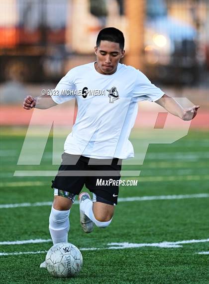 Thumbnail 2 in Panorama vs. Sunny Hills (CIF SoCal Regional D3 First Round) photogallery.