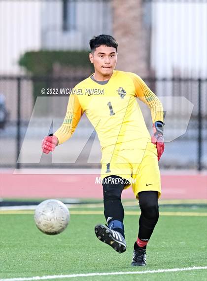 Thumbnail 2 in Panorama vs. Sunny Hills (CIF SoCal Regional D3 First Round) photogallery.