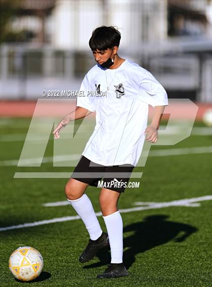 Thumbnail 2 in Panorama vs. Sunny Hills (CIF SoCal Regional D3 First Round) photogallery.