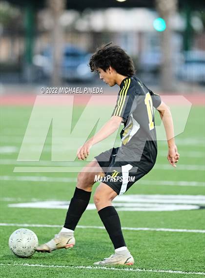 Thumbnail 2 in Panorama vs. Sunny Hills (CIF SoCal Regional D3 First Round) photogallery.