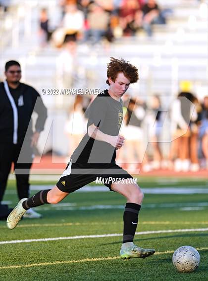 Thumbnail 1 in Panorama vs. Sunny Hills (CIF SoCal Regional D3 First Round) photogallery.