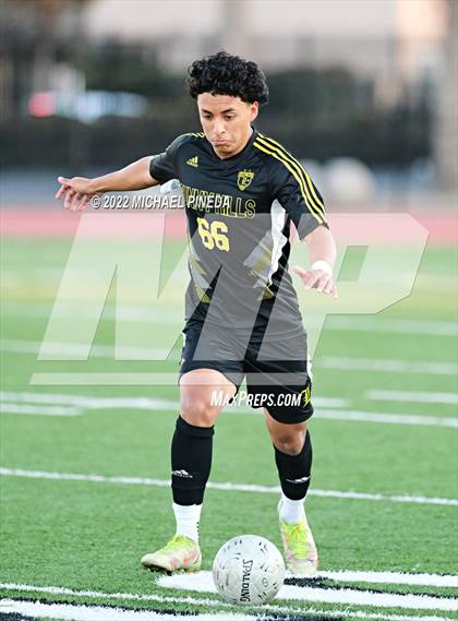 Thumbnail 2 in Panorama vs. Sunny Hills (CIF SoCal Regional D3 First Round) photogallery.