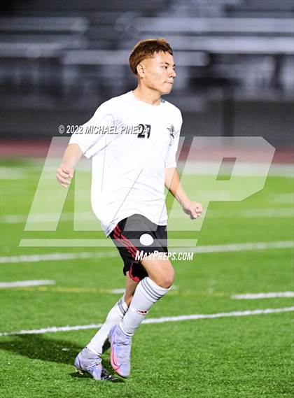 Thumbnail 1 in Panorama vs. Sunny Hills (CIF SoCal Regional D3 First Round) photogallery.
