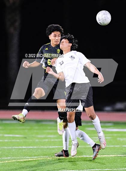 Thumbnail 1 in Panorama vs. Sunny Hills (CIF SoCal Regional D3 First Round) photogallery.