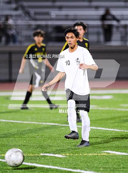 Thumbnail 1 in Panorama vs. Sunny Hills (CIF SoCal Regional D3 First Round) photogallery.