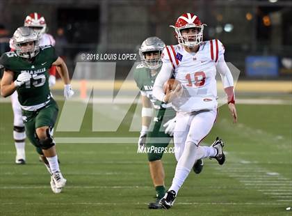 Thumbnail 3 in Mater Dei vs. De La Salle (CIF State Open Division Final) photogallery.