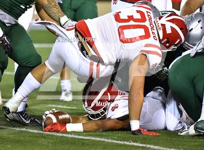 Thumbnail 2 in Mater Dei vs. De La Salle (CIF State Open Division Final) photogallery.