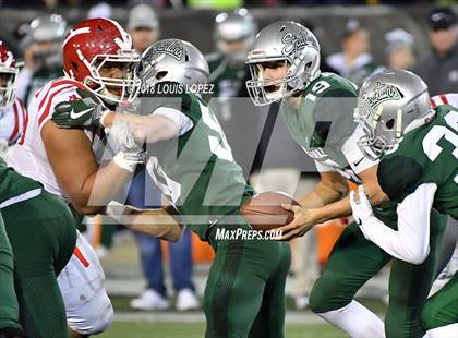 Thumbnail 2 in Mater Dei vs. De La Salle (CIF State Open Division Final) photogallery.