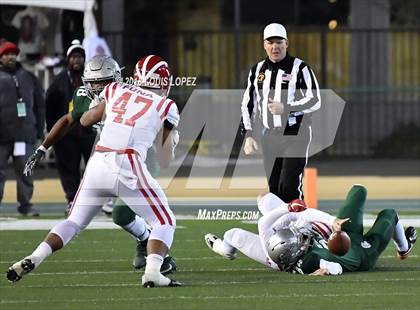 Thumbnail 2 in Mater Dei vs. De La Salle (CIF State Open Division Final) photogallery.