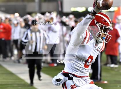 Thumbnail 3 in Mater Dei vs. De La Salle (CIF State Open Division Final) photogallery.