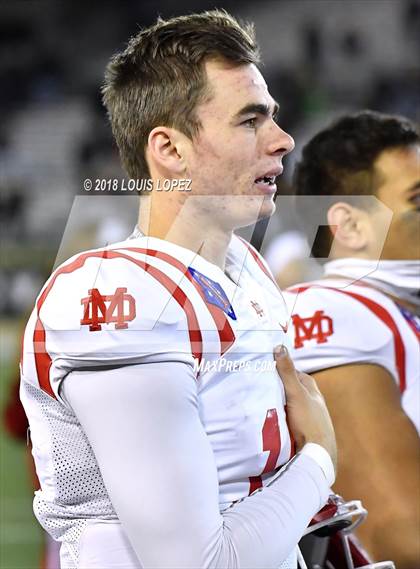 Thumbnail 1 in Mater Dei vs. De La Salle (CIF State Open Division Final) photogallery.