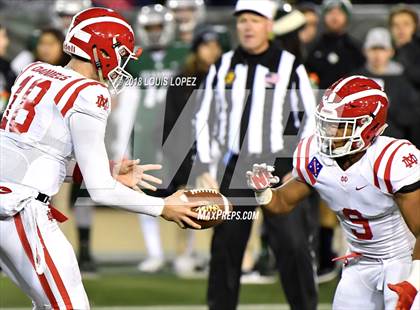 Thumbnail 1 in Mater Dei vs. De La Salle (CIF State Open Division Final) photogallery.