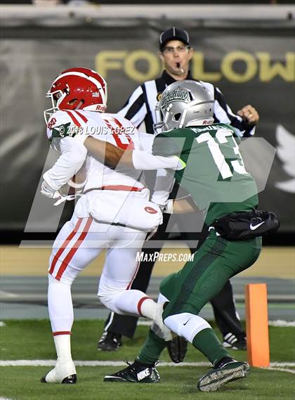 Thumbnail 2 in Mater Dei vs. De La Salle (CIF State Open Division Final) photogallery.