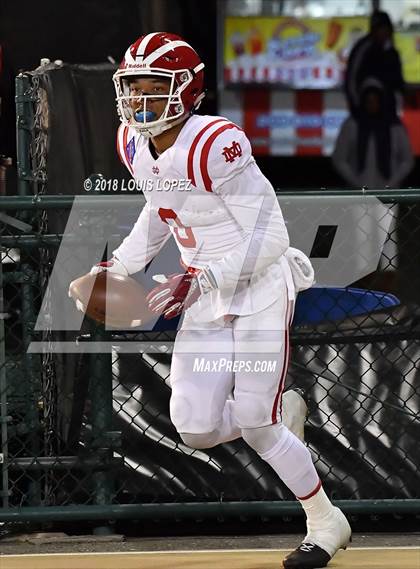 Thumbnail 1 in Mater Dei vs. De La Salle (CIF State Open Division Final) photogallery.