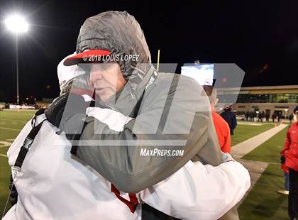 Thumbnail 1 in Mater Dei vs. De La Salle (CIF State Open Division Final) photogallery.
