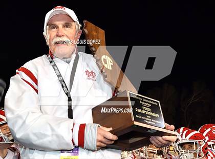 Thumbnail 3 in Mater Dei vs. De La Salle (CIF State Open Division Final) photogallery.