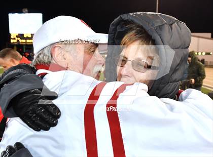 Thumbnail 2 in Mater Dei vs. De La Salle (CIF State Open Division Final) photogallery.