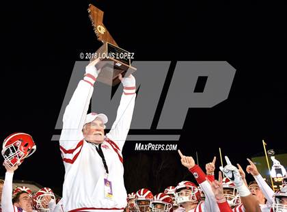Thumbnail 2 in Mater Dei vs. De La Salle (CIF State Open Division Final) photogallery.