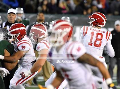Thumbnail 1 in Mater Dei vs. De La Salle (CIF State Open Division Final) photogallery.