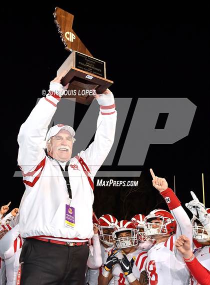 Thumbnail 3 in Mater Dei vs. De La Salle (CIF State Open Division Final) photogallery.