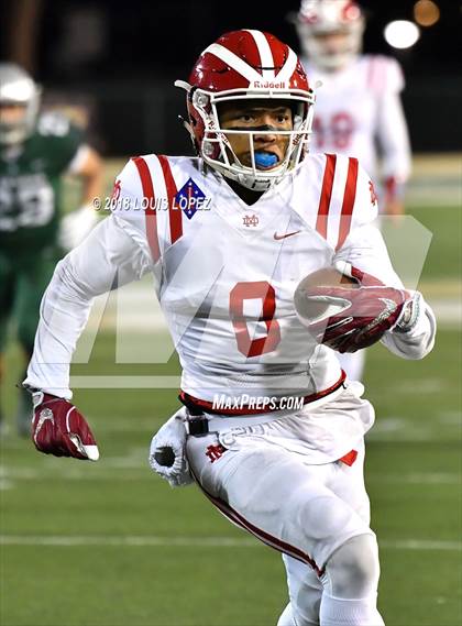 Thumbnail 1 in Mater Dei vs. De La Salle (CIF State Open Division Final) photogallery.