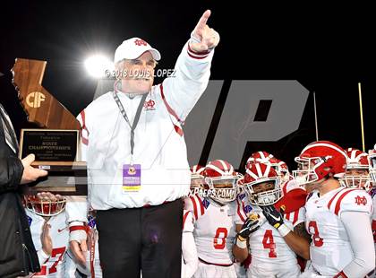Thumbnail 3 in Mater Dei vs. De La Salle (CIF State Open Division Final) photogallery.