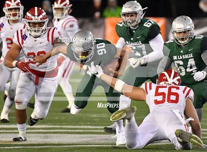 Thumbnail 1 in Mater Dei vs. De La Salle (CIF State Open Division Final) photogallery.