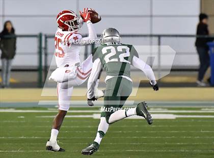 Thumbnail 1 in Mater Dei vs. De La Salle (CIF State Open Division Final) photogallery.
