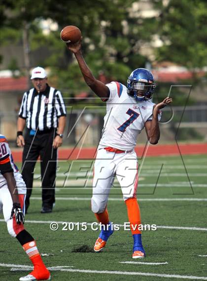 Thumbnail 1 in KIPP Collegiate vs. Kingsbury photogallery.