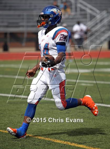 Thumbnail 3 in KIPP Collegiate vs. Kingsbury photogallery.
