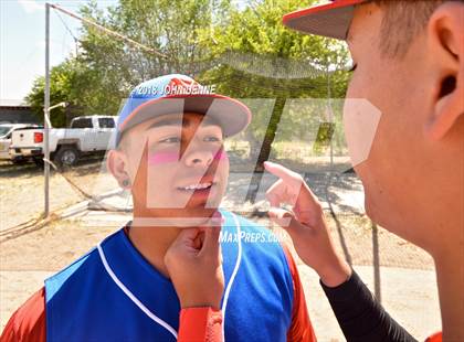 Thumbnail 3 in McCurdy vs. Laguna Acoma photogallery.
