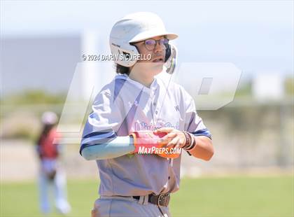 Thumbnail 3 in San Carlos vs Window Rock (Epic Tournament) photogallery.