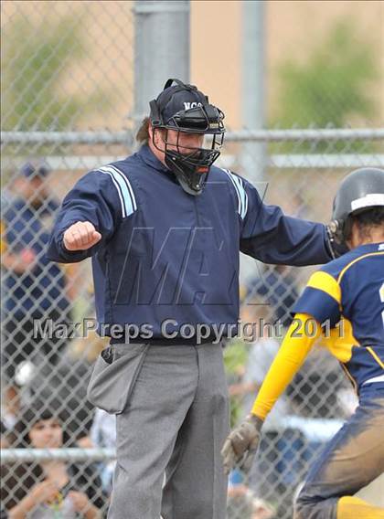 Thumbnail 3 in River City vs. Center (River City Tournament) photogallery.