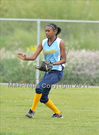 Thumbnail 3 in River City vs. Center (River City Tournament) photogallery.