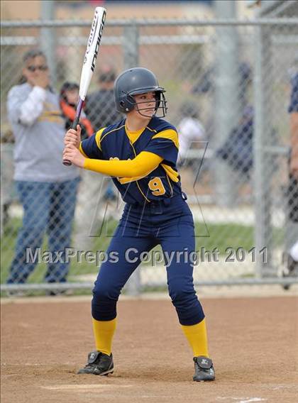 Thumbnail 2 in River City vs. Center (River City Tournament) photogallery.