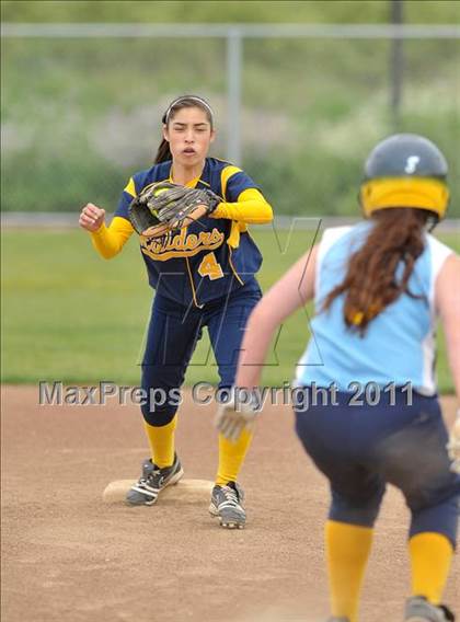 Thumbnail 3 in River City vs. Center (River City Tournament) photogallery.